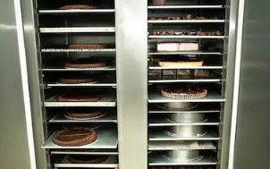 Restaurant refrigeration drawers are commonly used for meat